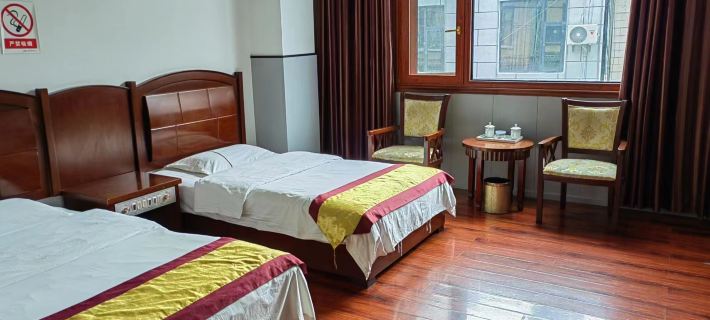 Shidian Yixu Business Hotel Ξενοδοχεία στην πόλη Σιντιαν