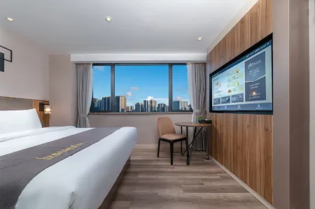 Homeinn Plus Hotel (Zhuhai Gongbei Port)