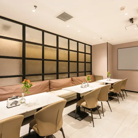 Vifan Hotel (Beijing North Medical Third Hospital Mudanyuan Subway Station Branch) Отели рядом с достопримечательностью «Станция метро Mudanyuan»