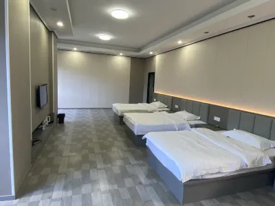 Chongqing Jundu Hotel Отели рядом с достопримечательностью «Озеро Сэньчжэнь»