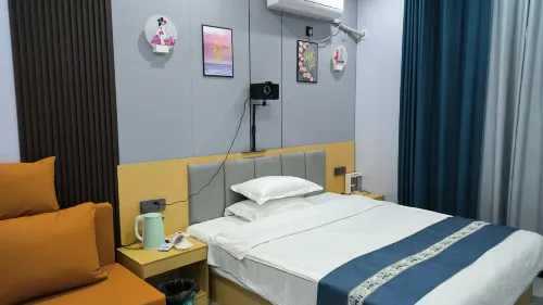 Thirteen Moon Homestay