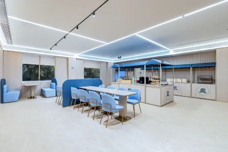 HanTing Hotel (Changdu Basu 318 National Highway)