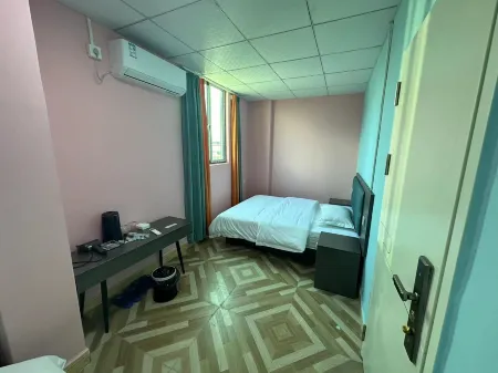 Yunfu Zhenyi Apartment Отели рядом с достопримечательностью «Shuidong Ancient Village»