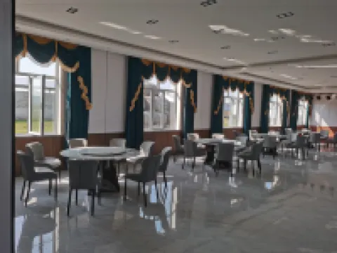 嘉麗觀光牧場蒙古包（蒙特內哥羅頭鎮店）