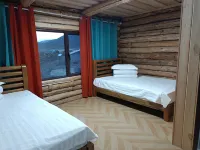 Alihaer Homestay Hotel dekat Kanas Scenic Spot