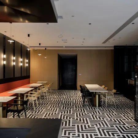Weinan Taihe Hui Hotel (Wuyue Plaza Branch near North High-speed Rail Station)
