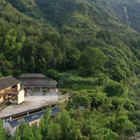 Longquan Fanruo Mountain Residence Homestay