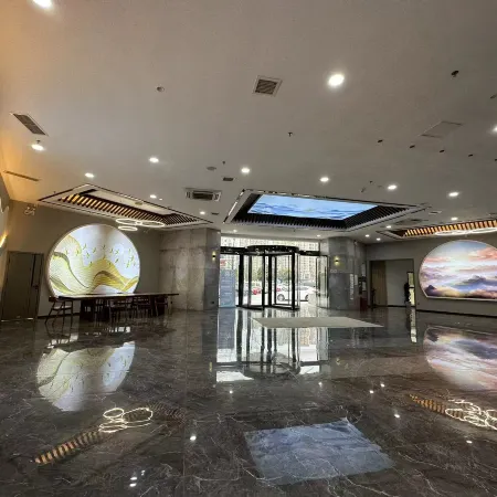 North Castle Hotel (Duyun Wanda Plaza Qiannan National Normal University)