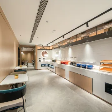 Ni Hao Hotel (Zhangjiakou Xuanhua No.1 Middle School Gulou Qian Street) Отели рядом с достопримечательностью «Народная больница в Цзянчжоу, Цзянчжоу»