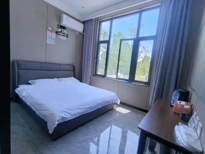 Jiahe Homestay (Weishan Island)