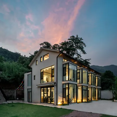 Youxing Mountain House · Misty Bamboo Sea · Swimming Pool Creek Tracing Family Boutique Stay