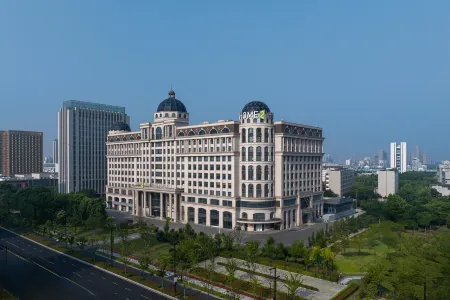 Home2 Suites by Hilton NanTong Mixc Отели рядом с достопримечательностью «Zhang Jian Memorial Hall (Nantong)»