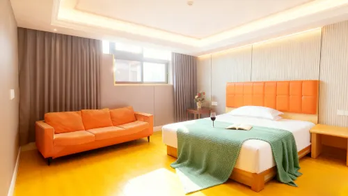 Dingsheng Hotel (Nanchang Wanshou Palace Bayi Hall Subway Station)