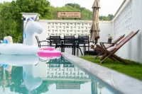Buwan · Forest Style Pool Party · Family Vacation Boutique Stay - Infinity Pools