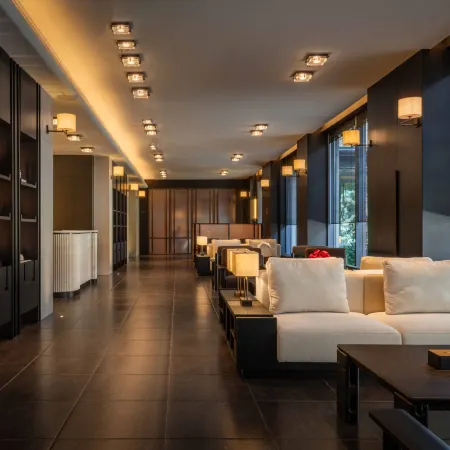 Y Hotel (Beijing West Railway Station, LIZE Business District, QILIZHUANG Subway Station Area)