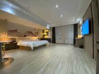 阿鲁科尔沁旗美居商务酒店 - 轻奢大床房