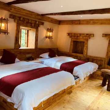 Danba yunshangzangjia Resdrt Hotel