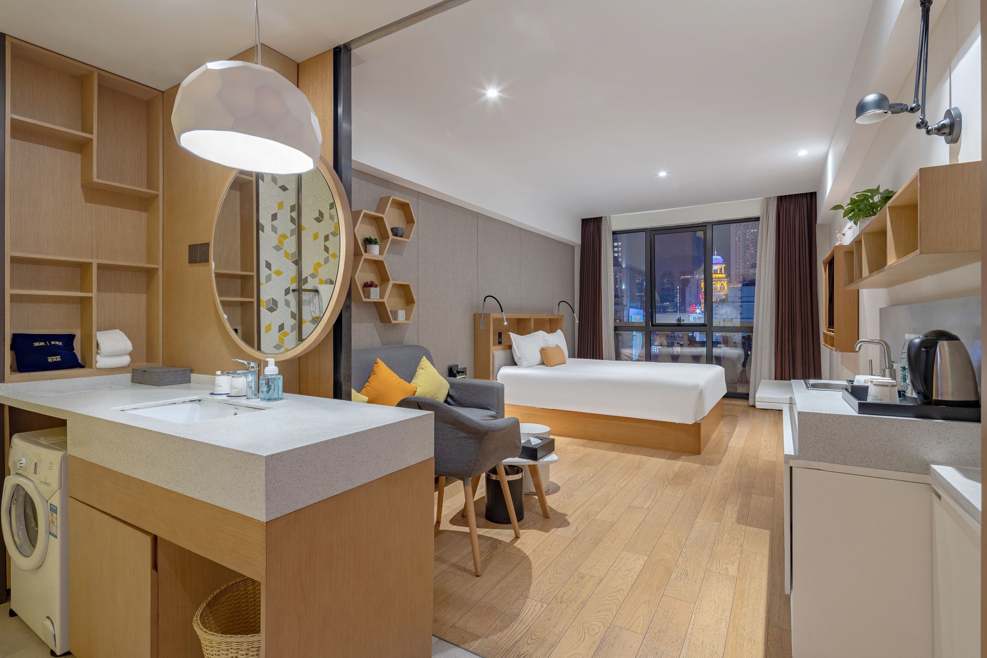 GEM Hotel (Shanghai Bund Nanjing East Road Pedestrian Street shop)