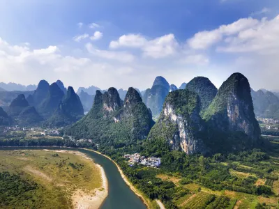 閑雲居度假酒店（陽朔20元人民幣景區店） 鄰近相公山的酒店