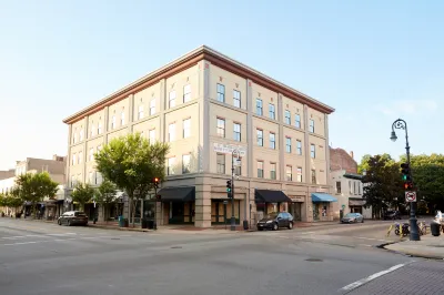 Kasa Altmayer Savannah Hotels near Jen Library