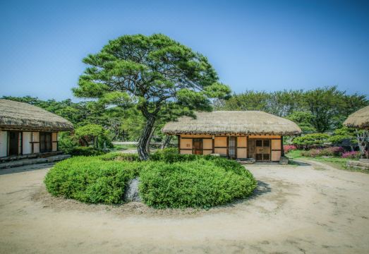 락고재 하회 기와본관