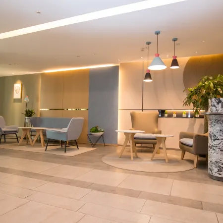 Homeinn (Suzhou Guanqian Street Renmin Road Branch)