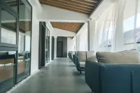 優巢|Sunshine祕境療愈|雪山觀景溫泉飯店（海螺溝冰川森林公園店）