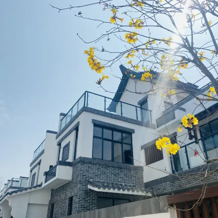 Longrui Homestay (Aoyuan Yingde Chocolate Kingdom)