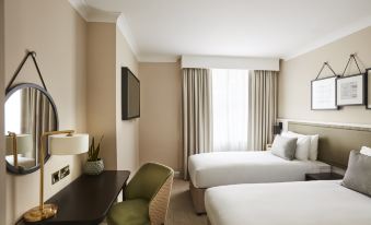 The Clermont London, Victoria