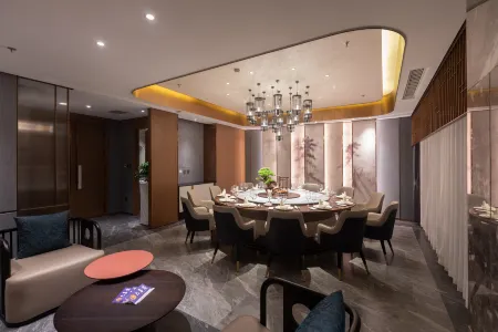 Vienna International Hotel (Harbin Songbei New Area Store) Отели рядом с достопримечательностью «Heilongjiang Infotech Profession College (Xueyuan Road)»