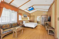 Sgura Manor Hotel Hotels in Xiaojin County