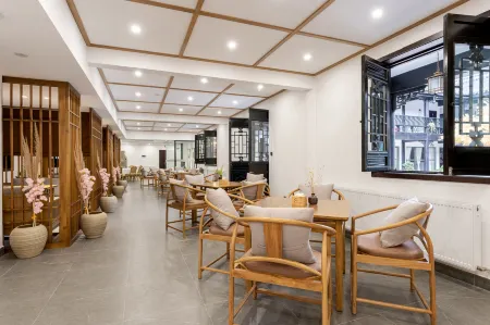 Jinyue Yuanlai Guesthouse Отели рядом с достопримечательностью «Zhaohua Ancient City»