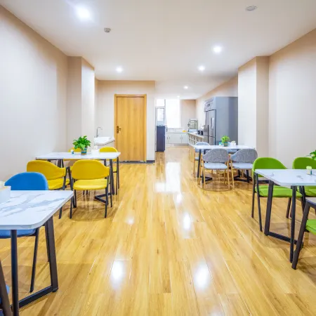 7Days Inn Hotel (Huairen Xintiandi Shopping Plaza)