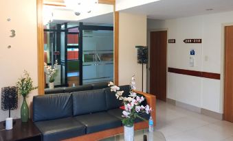 RedDoorz Plus @ ABC Landmark Hotel 이미지