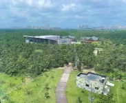 Bihai Yilin Holiday Hotel Các khách sạn gần Goulouguan
