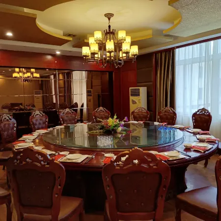Dingyuan Huaixi Hotel