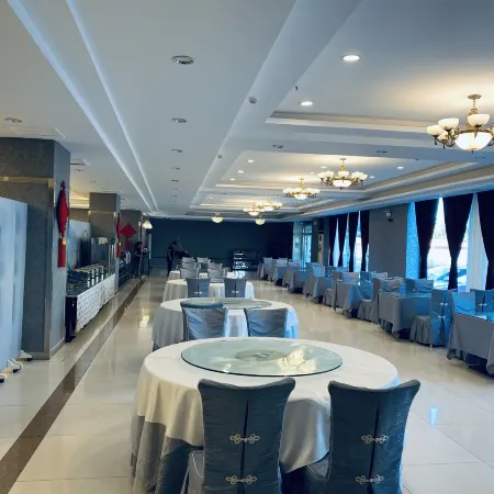 Tacheng Xianqiao Motel