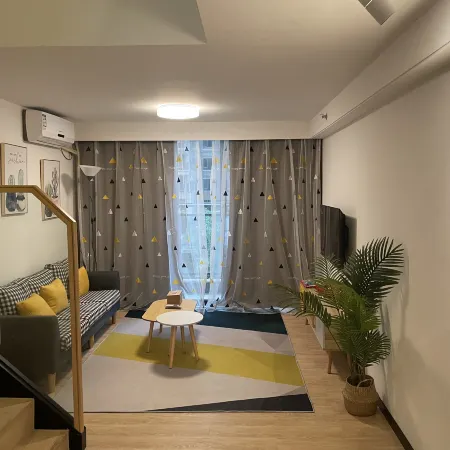 Yueyue Apartment