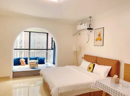 Xinxiang Xiju Giant Screen Projection Apartment (DL Pangdonglai Dapang Store) Отели рядом со станцией Xinxiang Railway Station