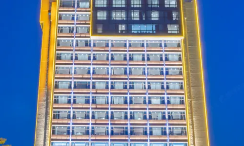 Golden LEAF Hotel