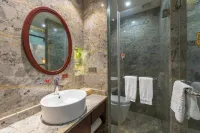 Ningbo Boyuan Holiday Hotel (Ningbo Passenger Transport Center Airport) - parking