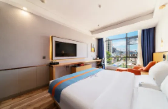 Yunqi Smart Hotel (Xingyi Menglecheng Jushan Square)