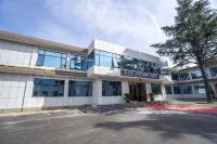 Chengcheng Lixin Sankeshu Hotel Hotels near Weizhuang Railway Station