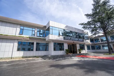 Chengcheng Lixin Sankeshu Hotel Отели в г. Чэнчэн