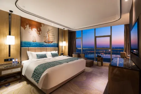 Airport Regalia Hotel (Chengdu Shuangliu Airport Terminal Branch) Отели рядом с достопримечательностью «Southwest Minzu University (Southwest Airport Economic Development Zone Campus)»