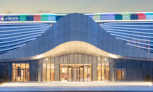 La Quinta by Wyndham Weifang South hotel