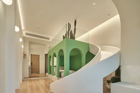 Ziggy Hotel Отели рядом с достопримечательностью «Dongfanghong Square»