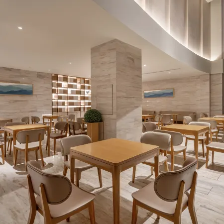 JI Hotel (Kunming Nanping Pedestrian Street Beijing Road) Отели рядом с достопримечательностью «Конгресс-центр Kunming Hall»