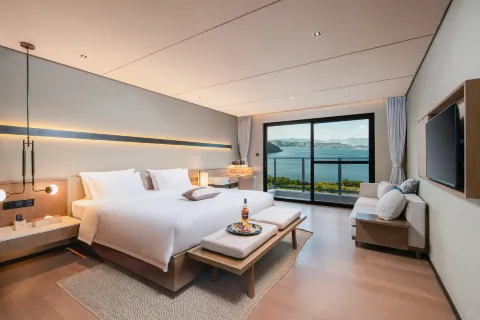 룽후 수칭 홀리데이 호텔 (무산후/우시엔호수 별빛 리조트)