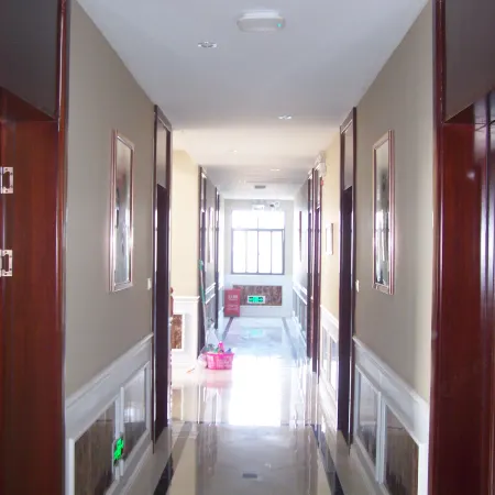 Changyang Tujia Hotel